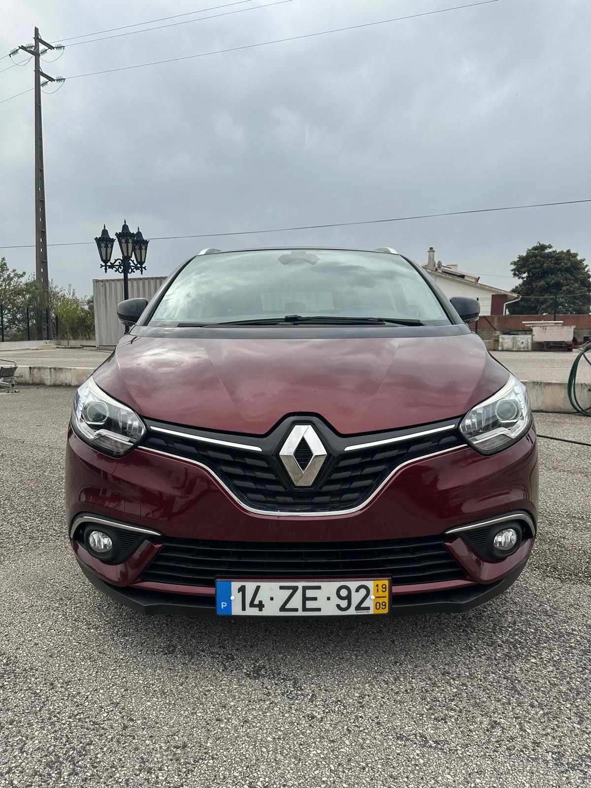 renault-scenic-2019-diesel-1750cc