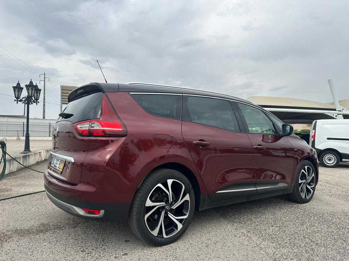 renault-scenic-2019-diesel-1750cc