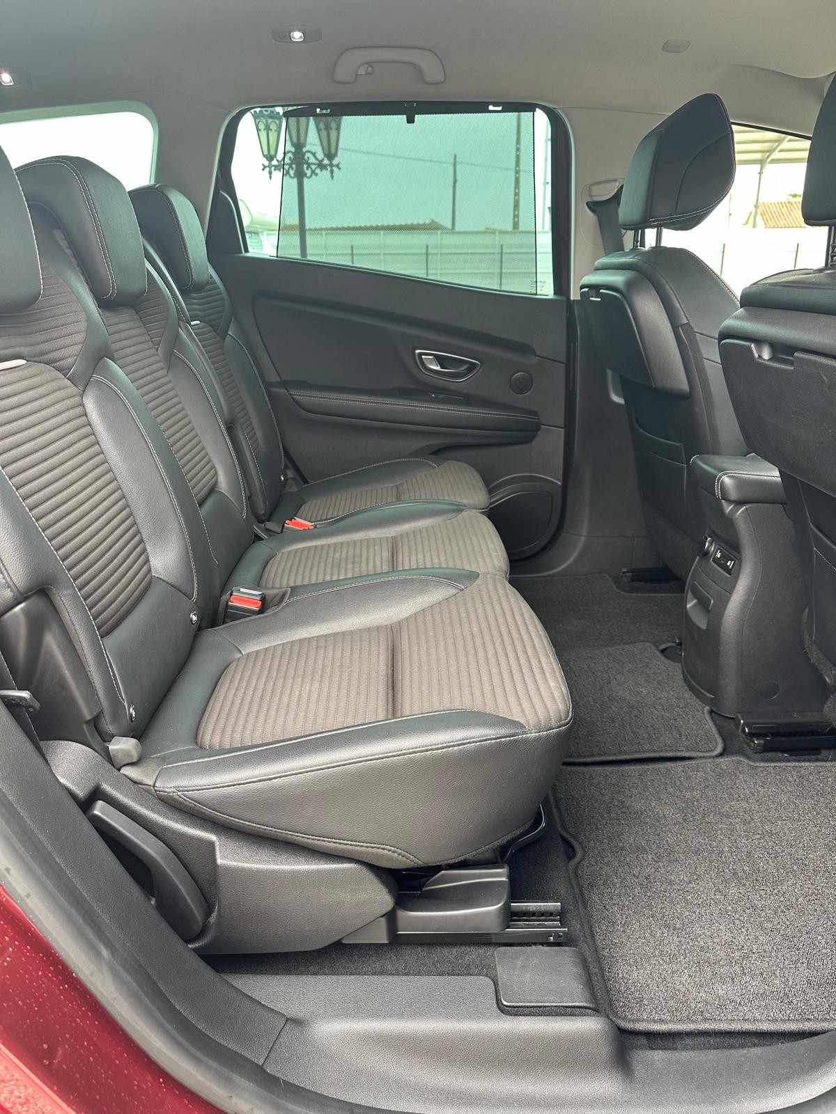 renault-scenic-2019-diesel-1750cc