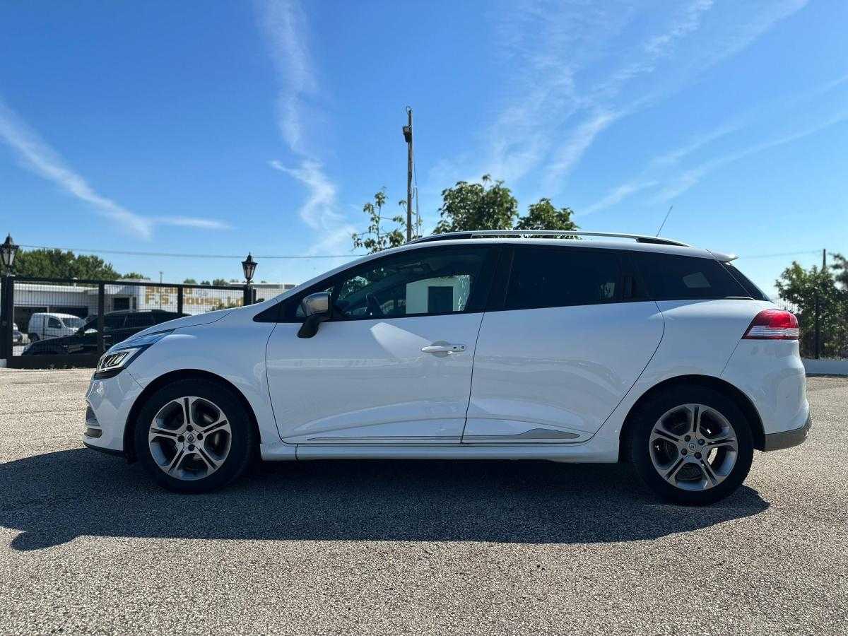 renault-clio-sport-tourer-2018-diesel-1461cc