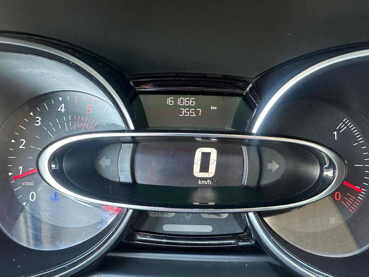 renault-clio-sport-tourer-2018-diesel-1461cc