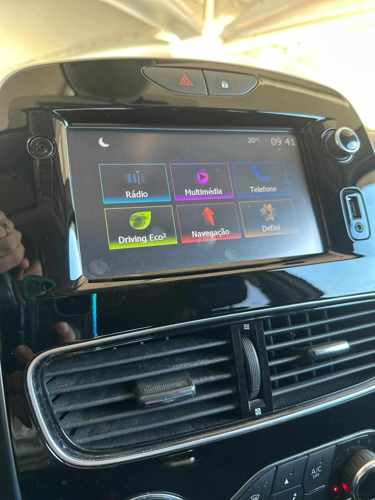 renault-clio-sport-tourer-2018-diesel-1461cc