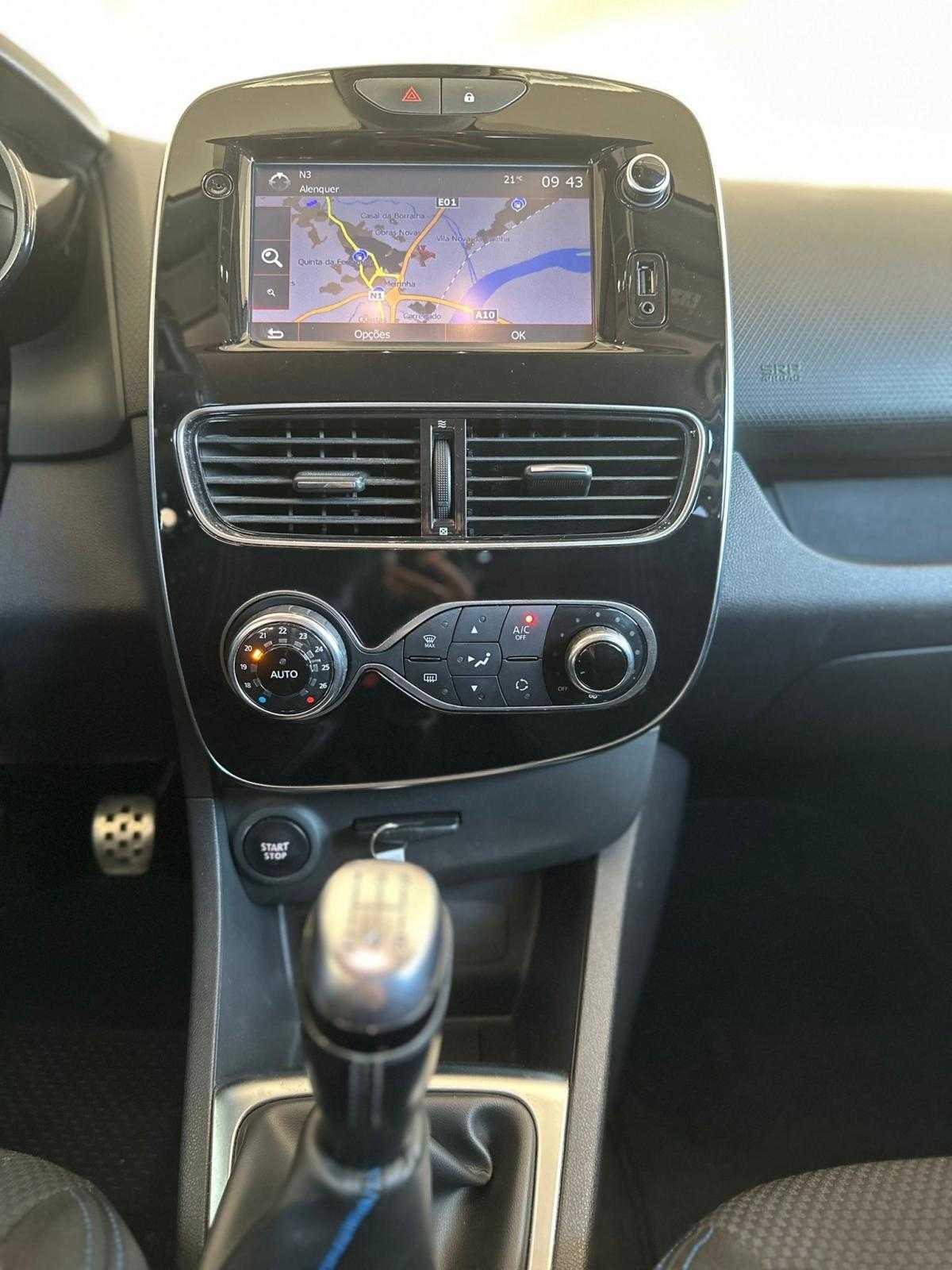 renault-clio-sport-tourer-2018-diesel-1461cc