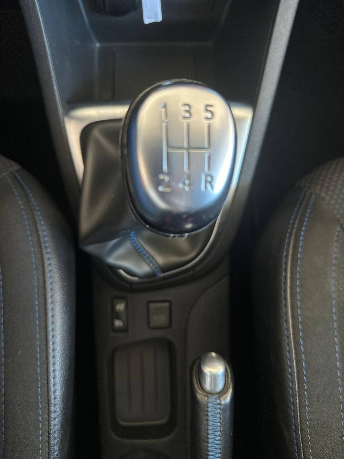 renault-clio-sport-tourer-2018-diesel-1461cc