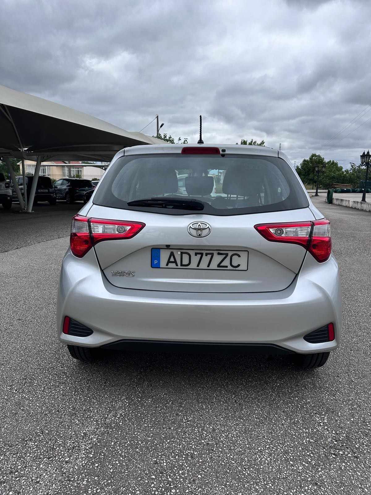 toyota-yaris-2020-gasolina-998cc