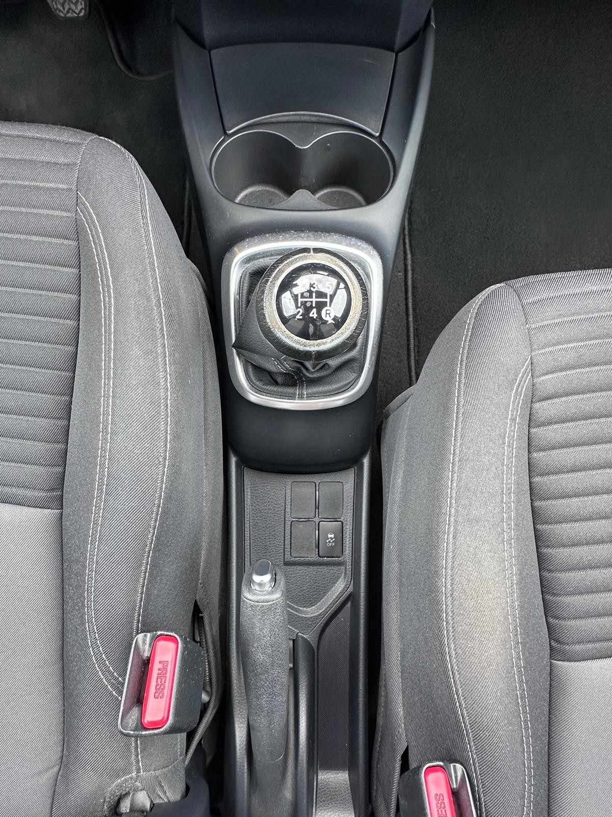 toyota-yaris-2020-gasolina-998cc