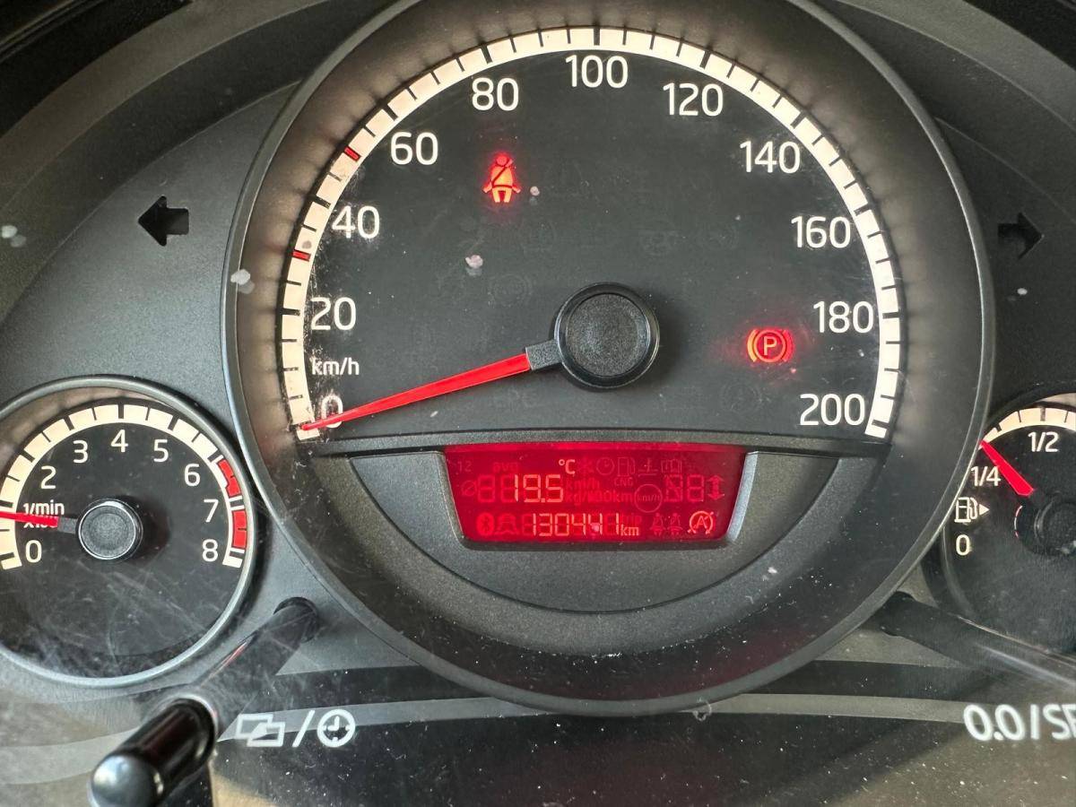 volkswagen-up-2014-gasolina-999cc
