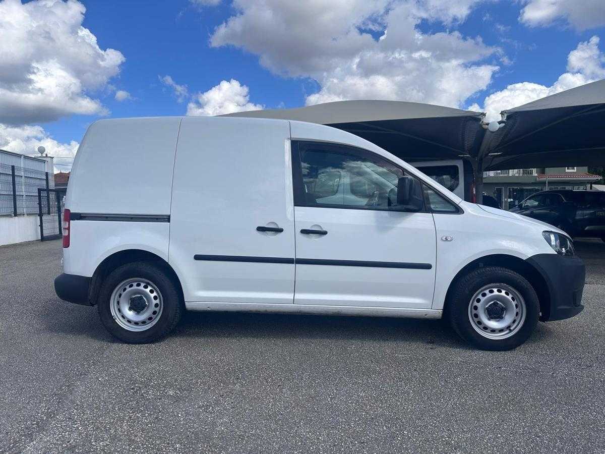 volkswagen-caddy-2015-diesel-1598cc