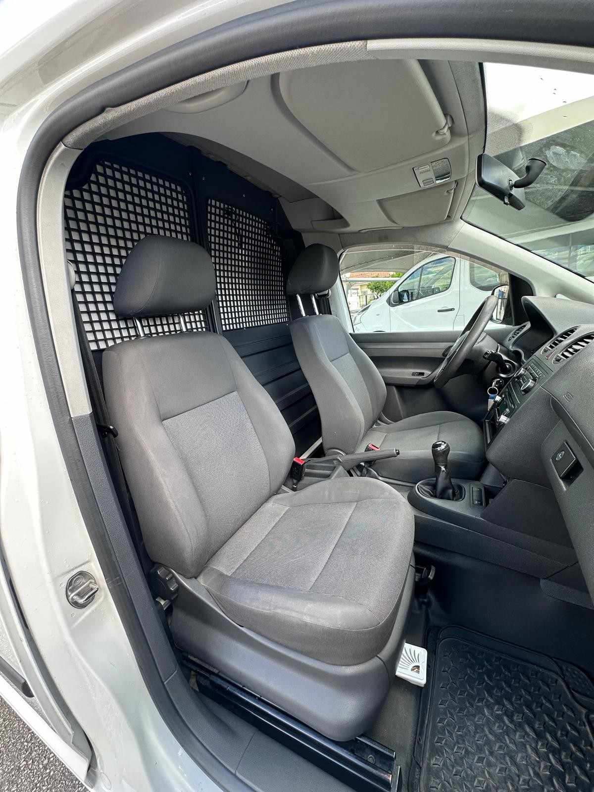 volkswagen-caddy-2015-diesel-1598cc