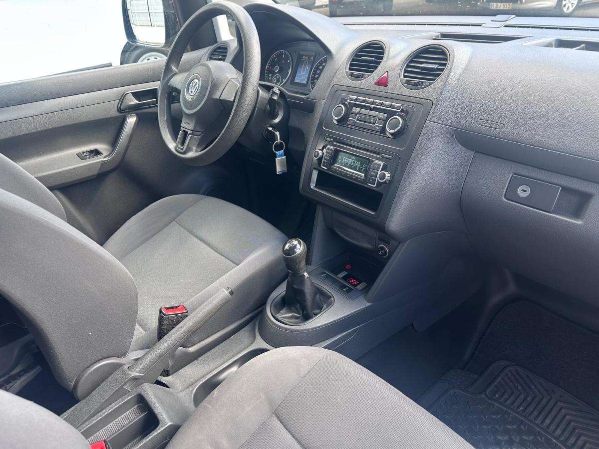 volkswagen-caddy-2015-diesel-1598cc