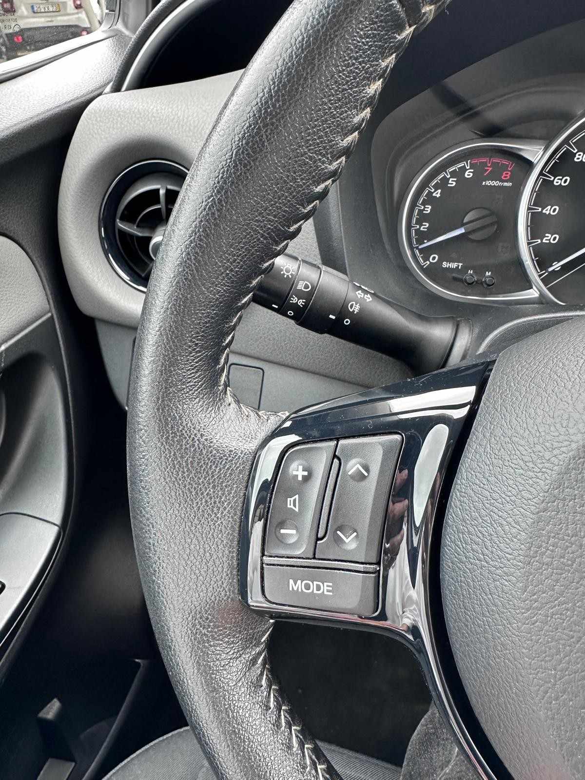 toyota-yaris-2020-gasolina-998cc
