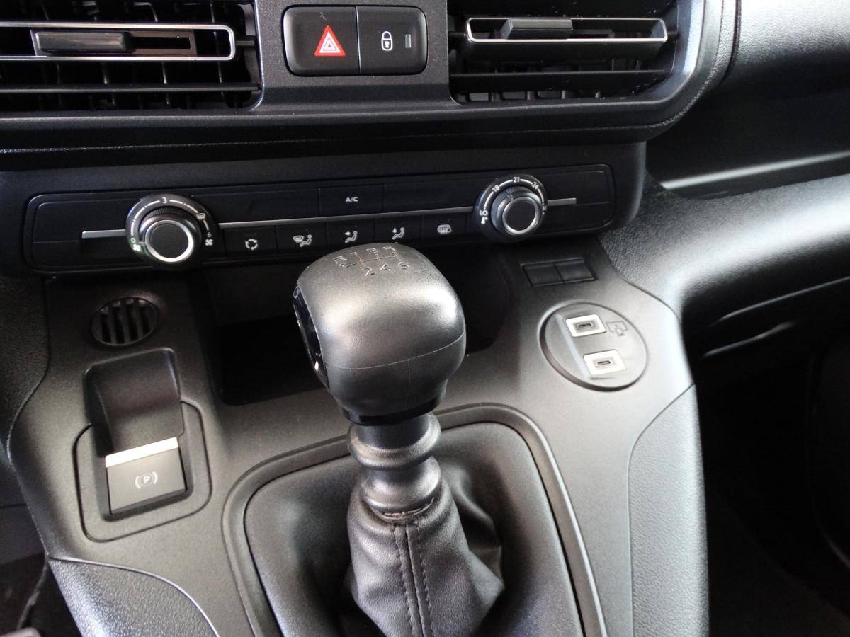peugeot-partner-2024-diesel-1499cc