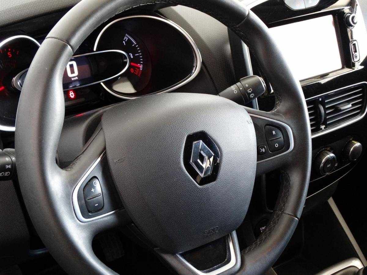 renault-clio-sport-tourer-2018-diesel-1461cc