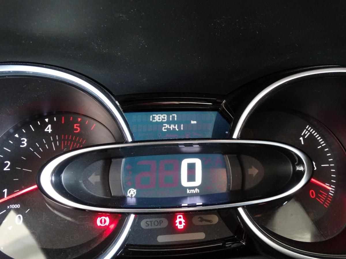 renault-clio-sport-tourer-2018-diesel-1461cc