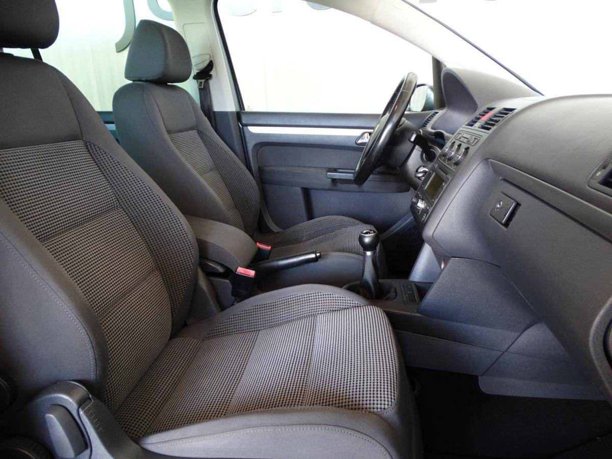 volkswagen-touran-2006-diesel-1968cc