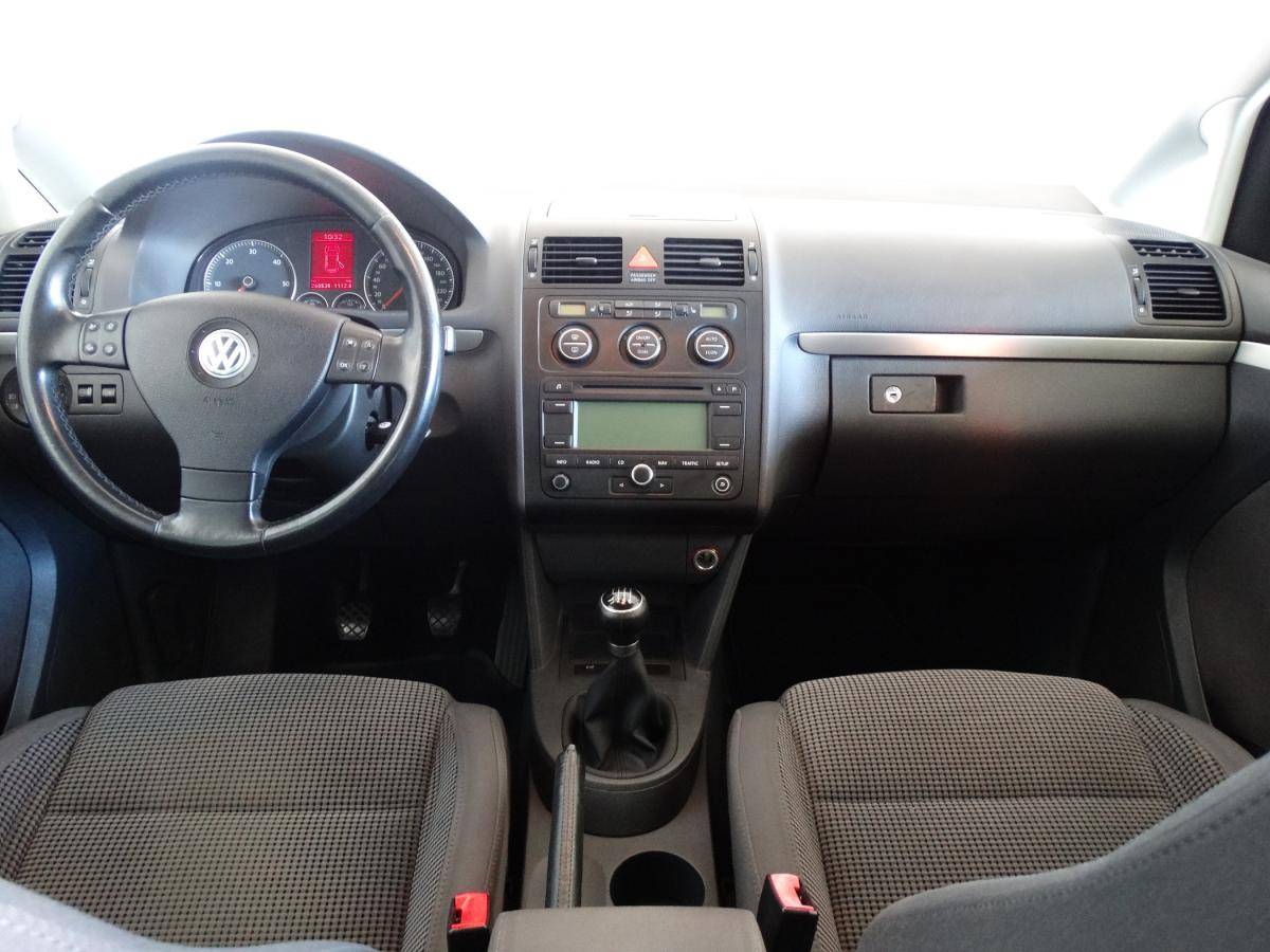 volkswagen-touran-2006-diesel-1968cc