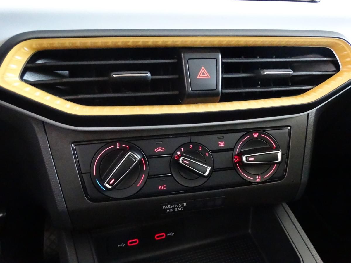seat-ibiza-2023-gasolina-999cc