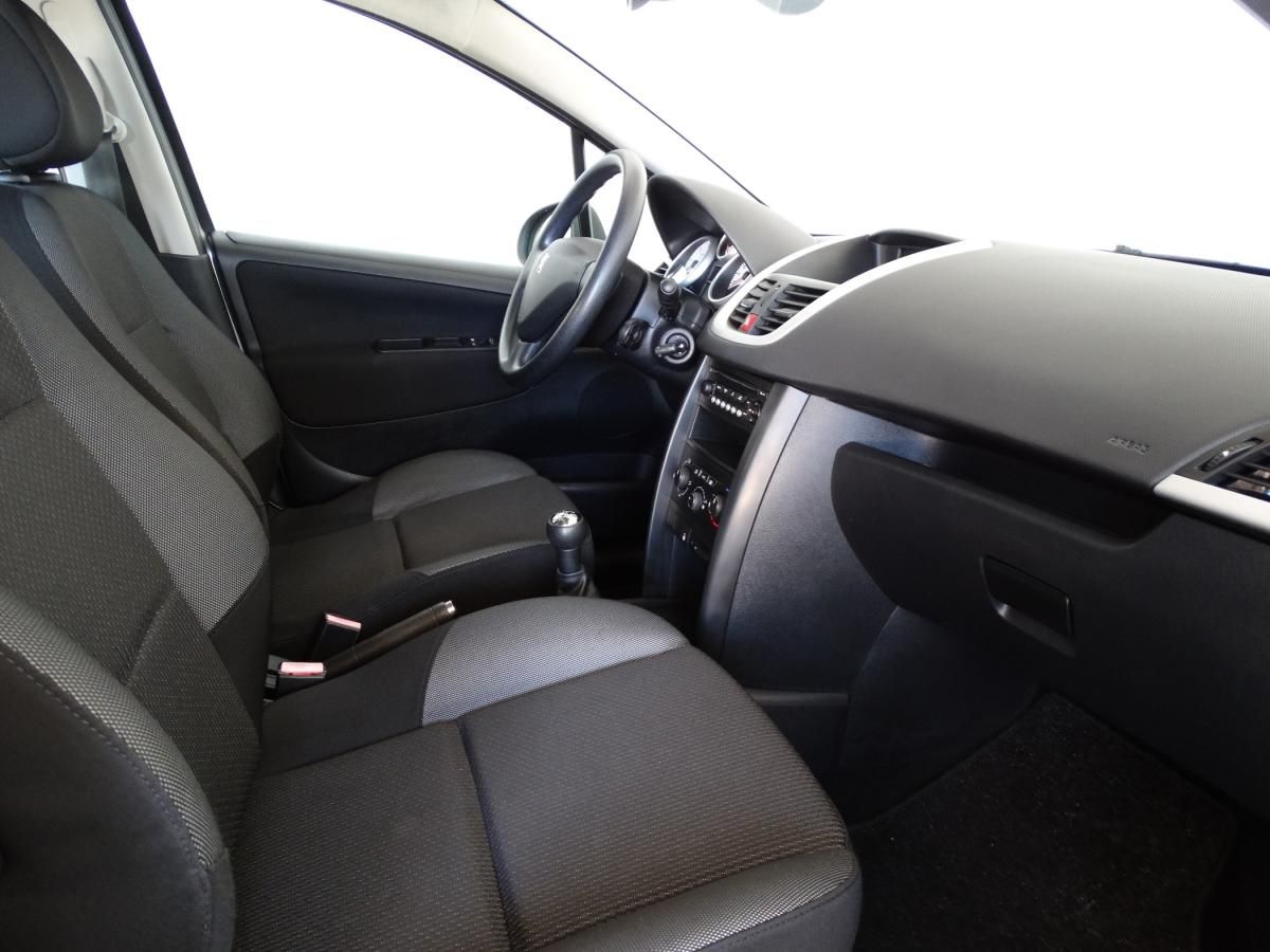 peugeot-207-2010-diesel-1398cc
