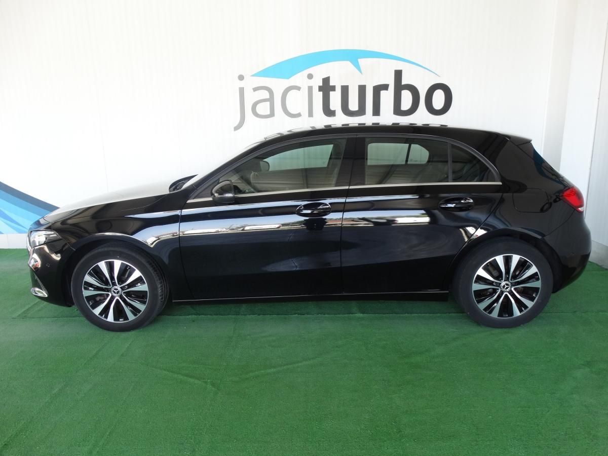 mercedes-benz-classe-a-2022-hibrido-a-gasolina-1332cc