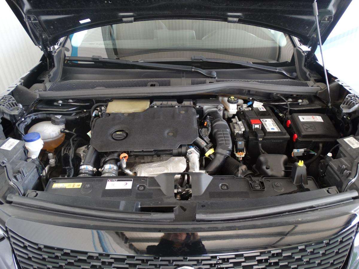 peugeot-2008-2021-diesel-1499cc