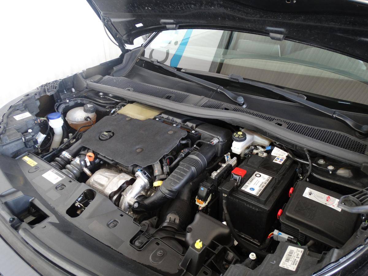 peugeot-2008-2021-diesel-1499cc
