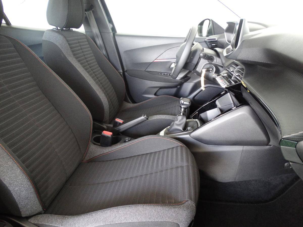 peugeot-2008-2021-diesel-1499cc