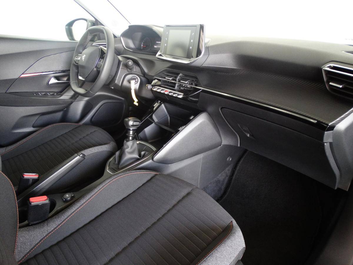 peugeot-2008-2021-diesel-1499cc