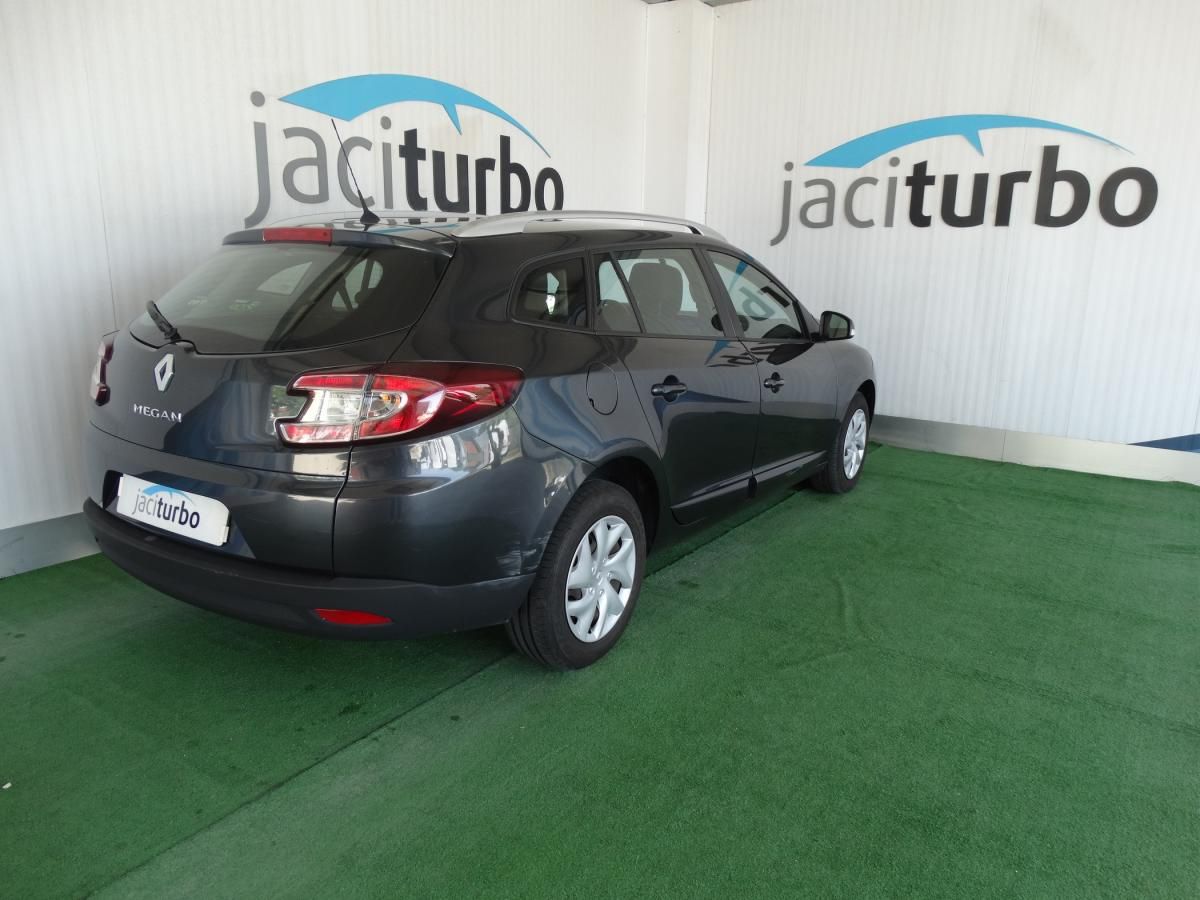 renault-megane-sport-tourer-2014-diesel-1461cc