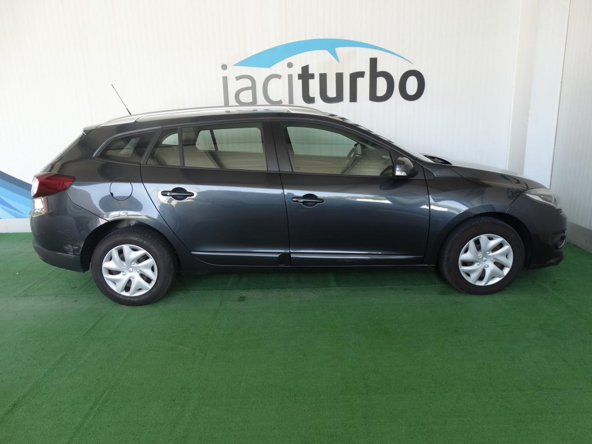 renault-megane-sport-tourer-2014-diesel-1461cc