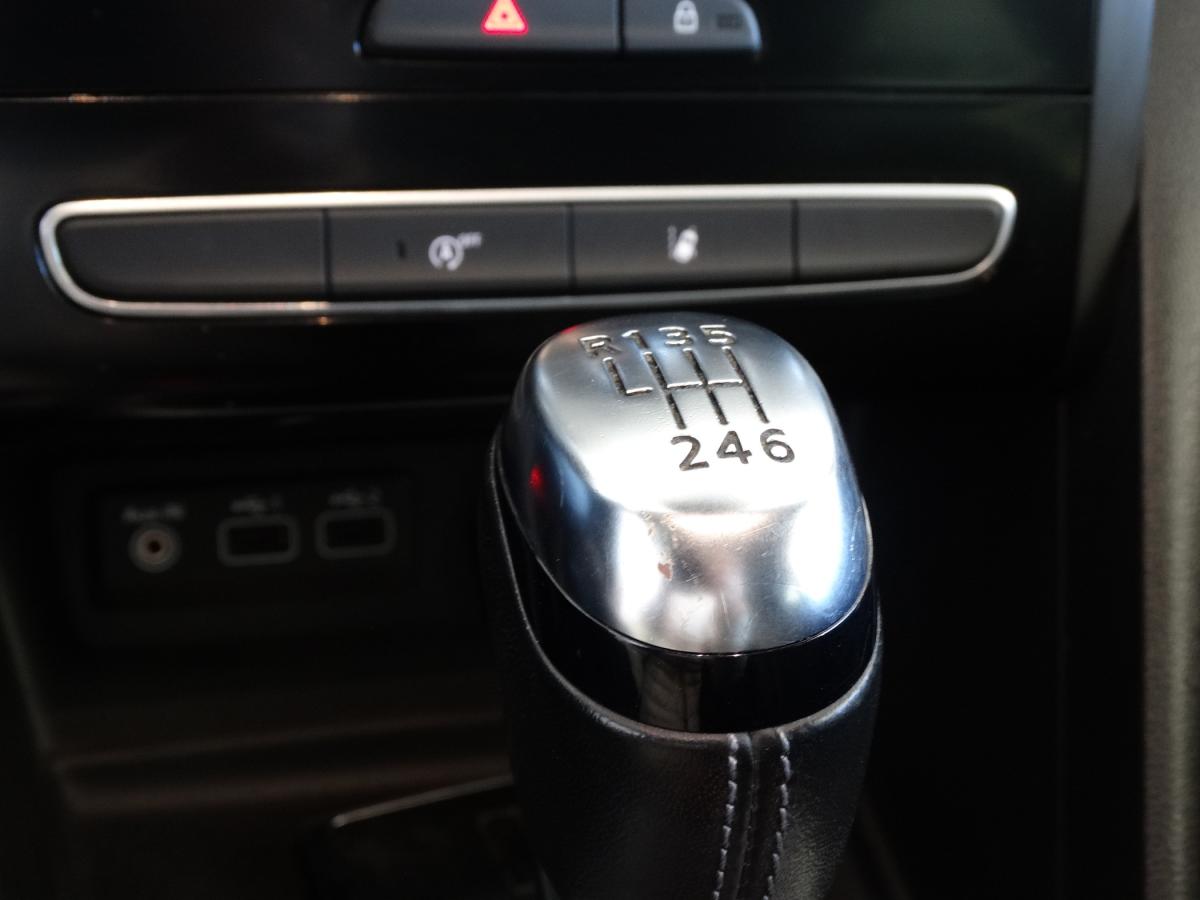 renault-megane-sport-tourer-2021-diesel-1461cc