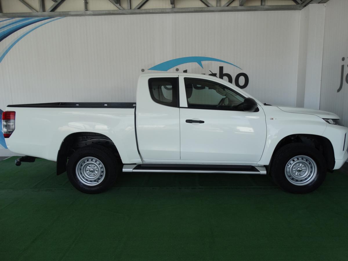 mitsubishi-l200-2022-diesel-2268cc