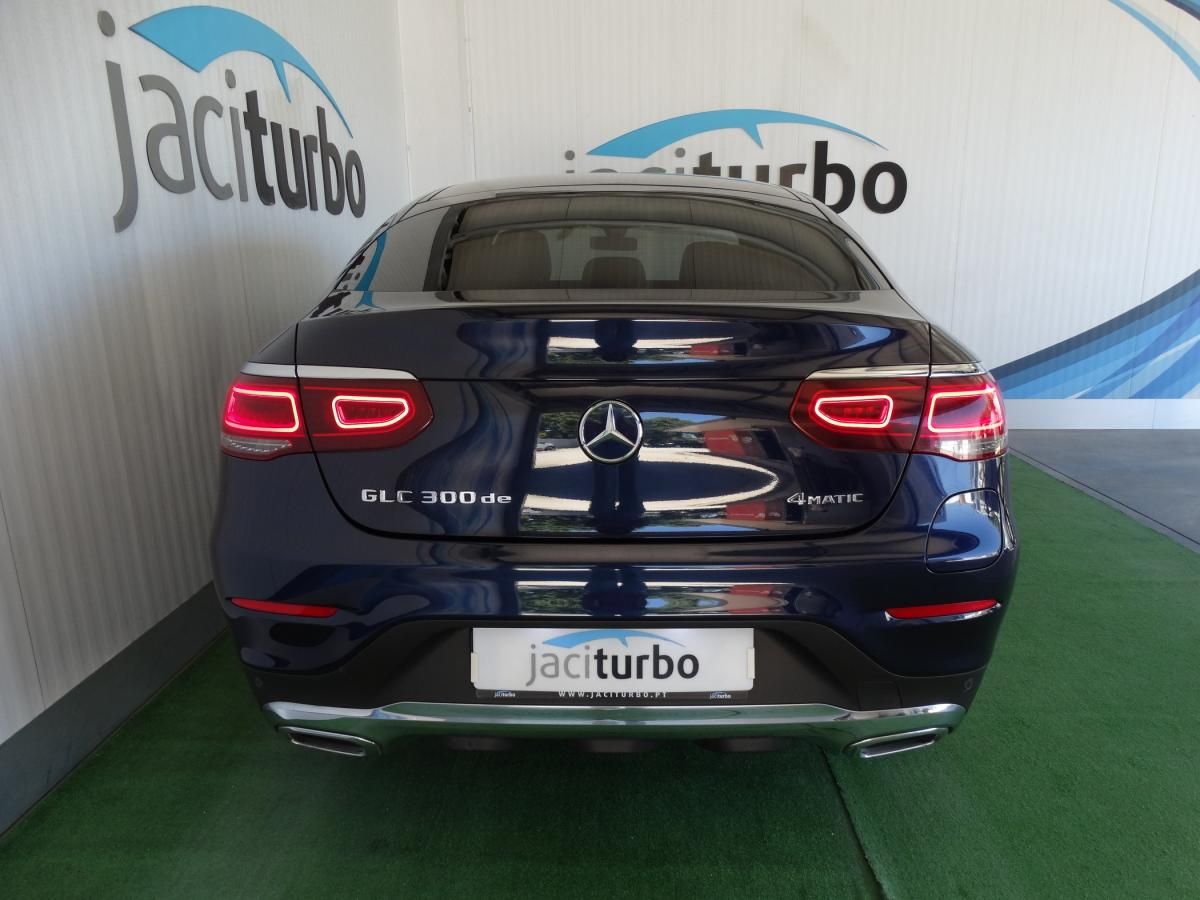 mercedes-benz-glc-2021-hibrido-a-diesel-1950cc