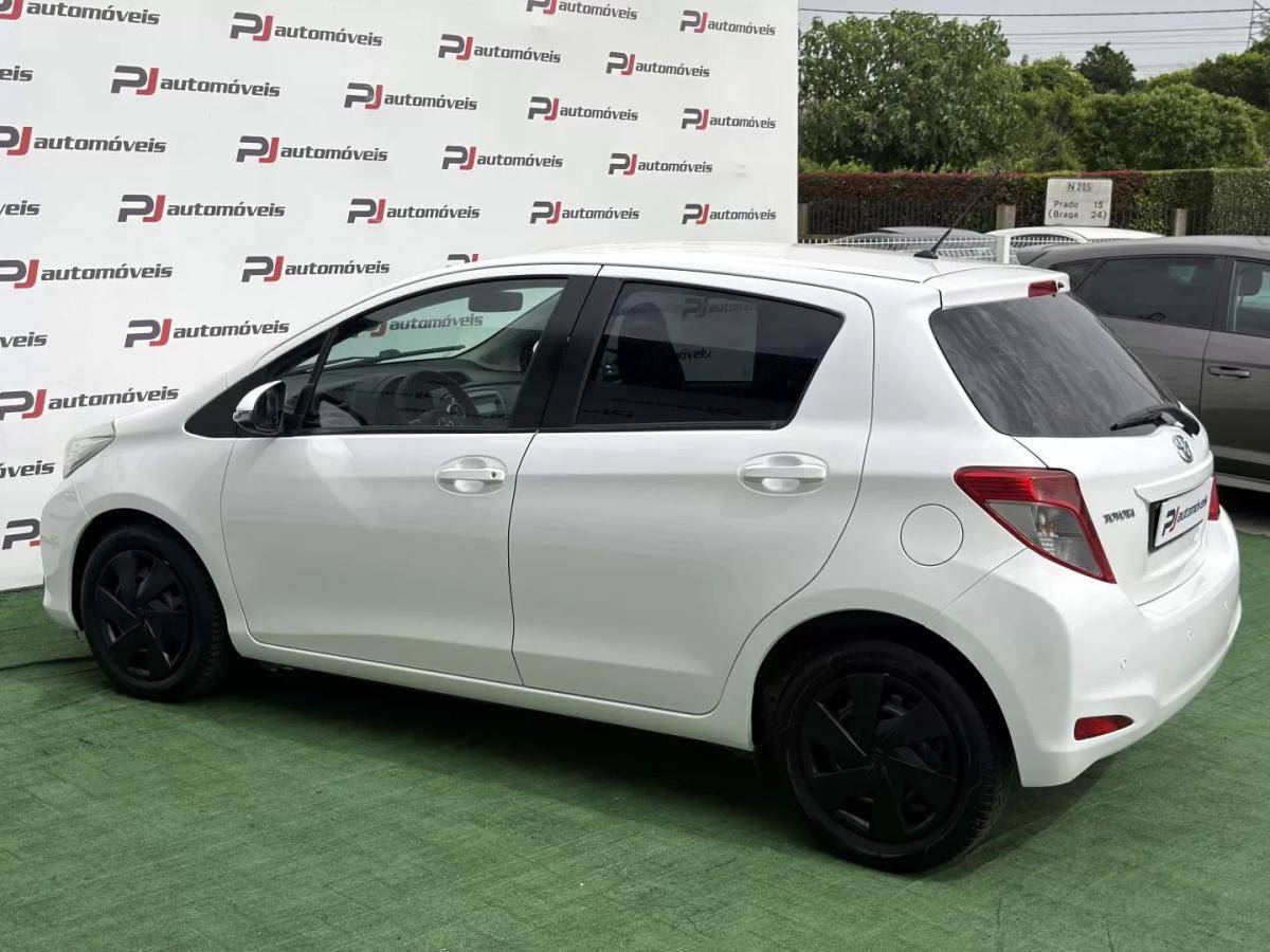 toyota-yaris-2014-diesel-1364cc
