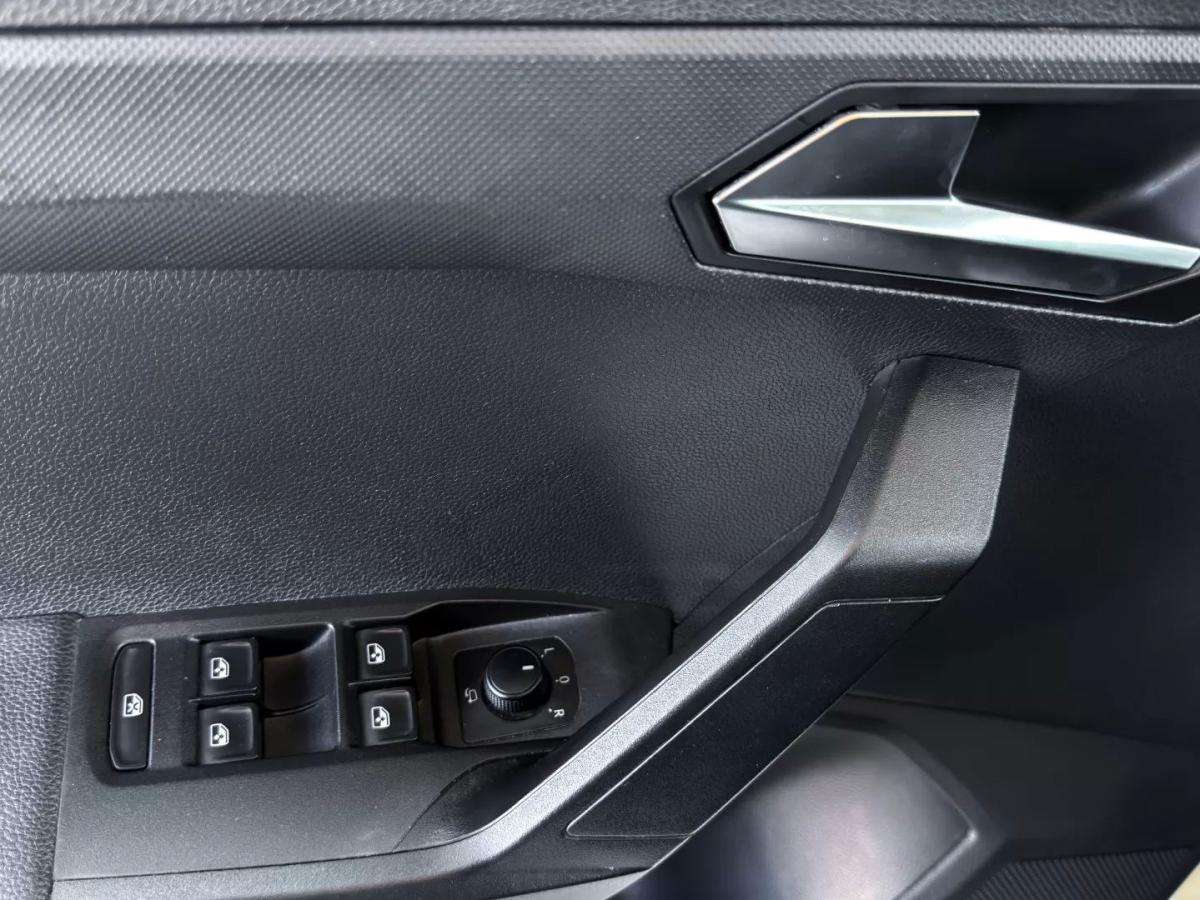 seat-arona-2021-gasolina-999cc