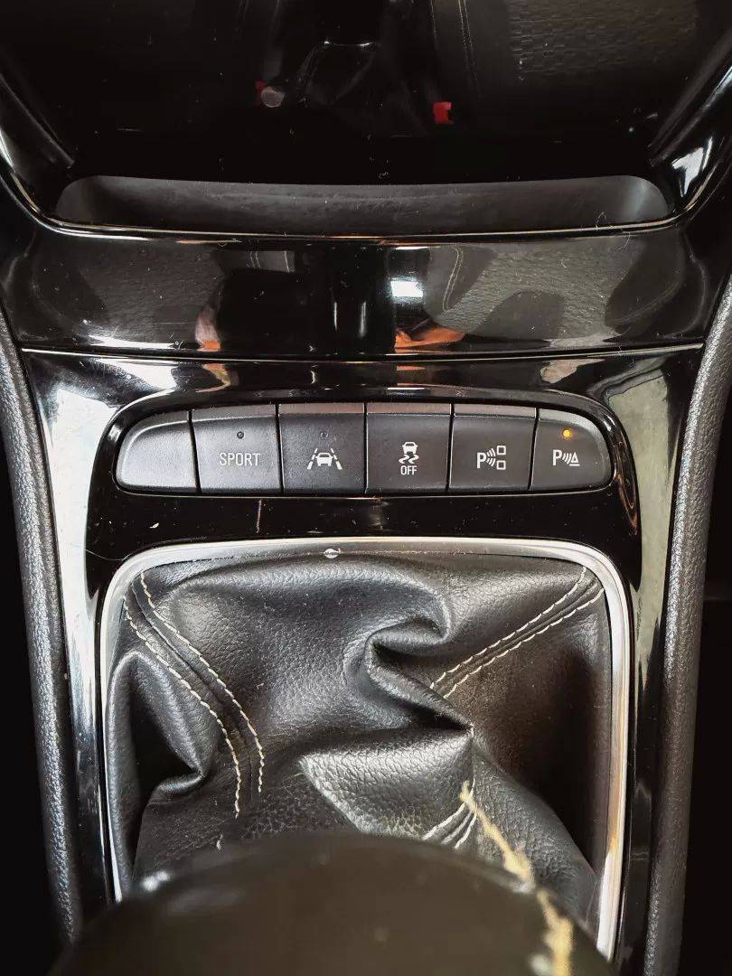 opel-astra-2017-diesel-1598cc