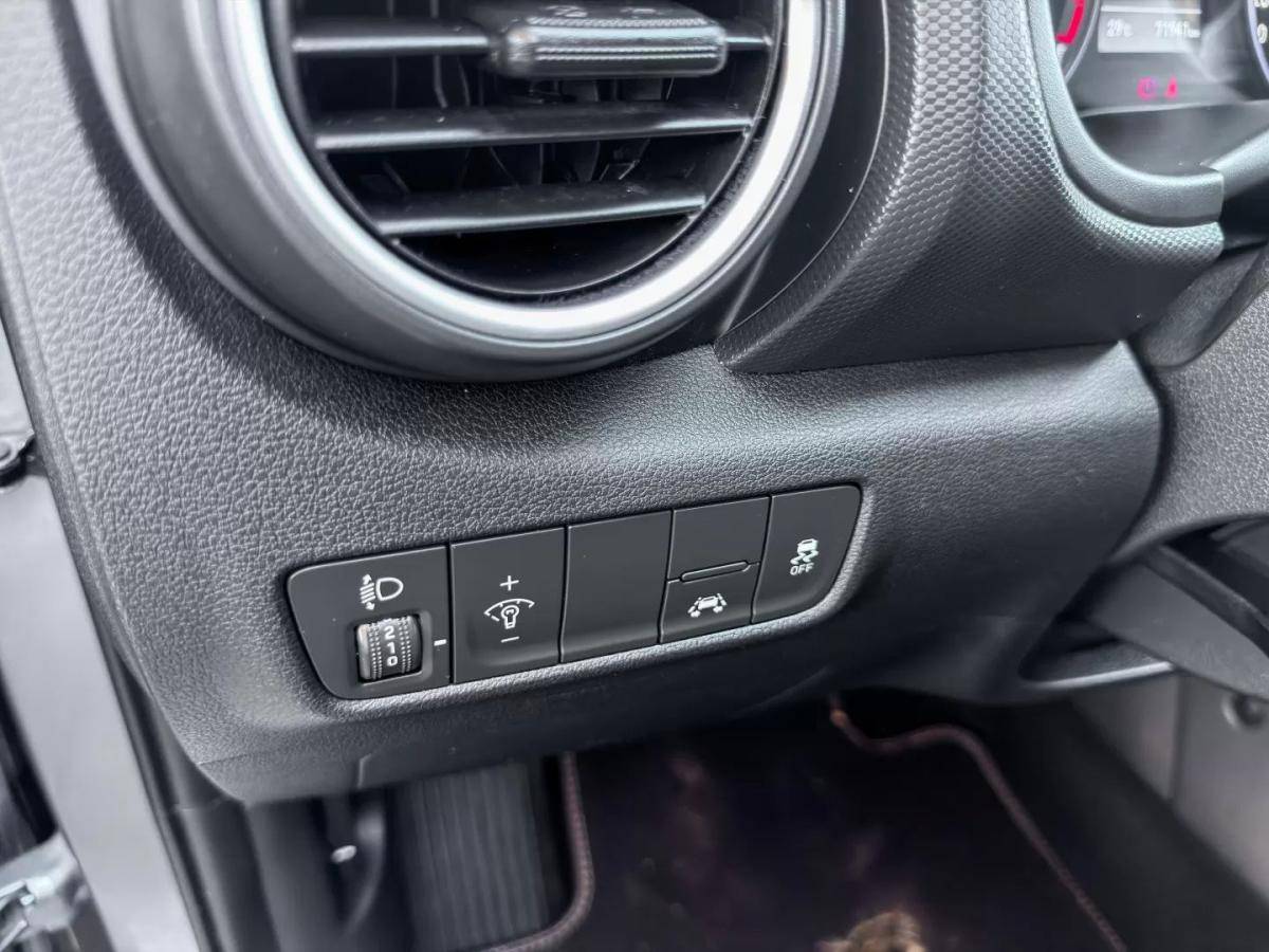 hyundai-kauai-2018-gasolina-998cc