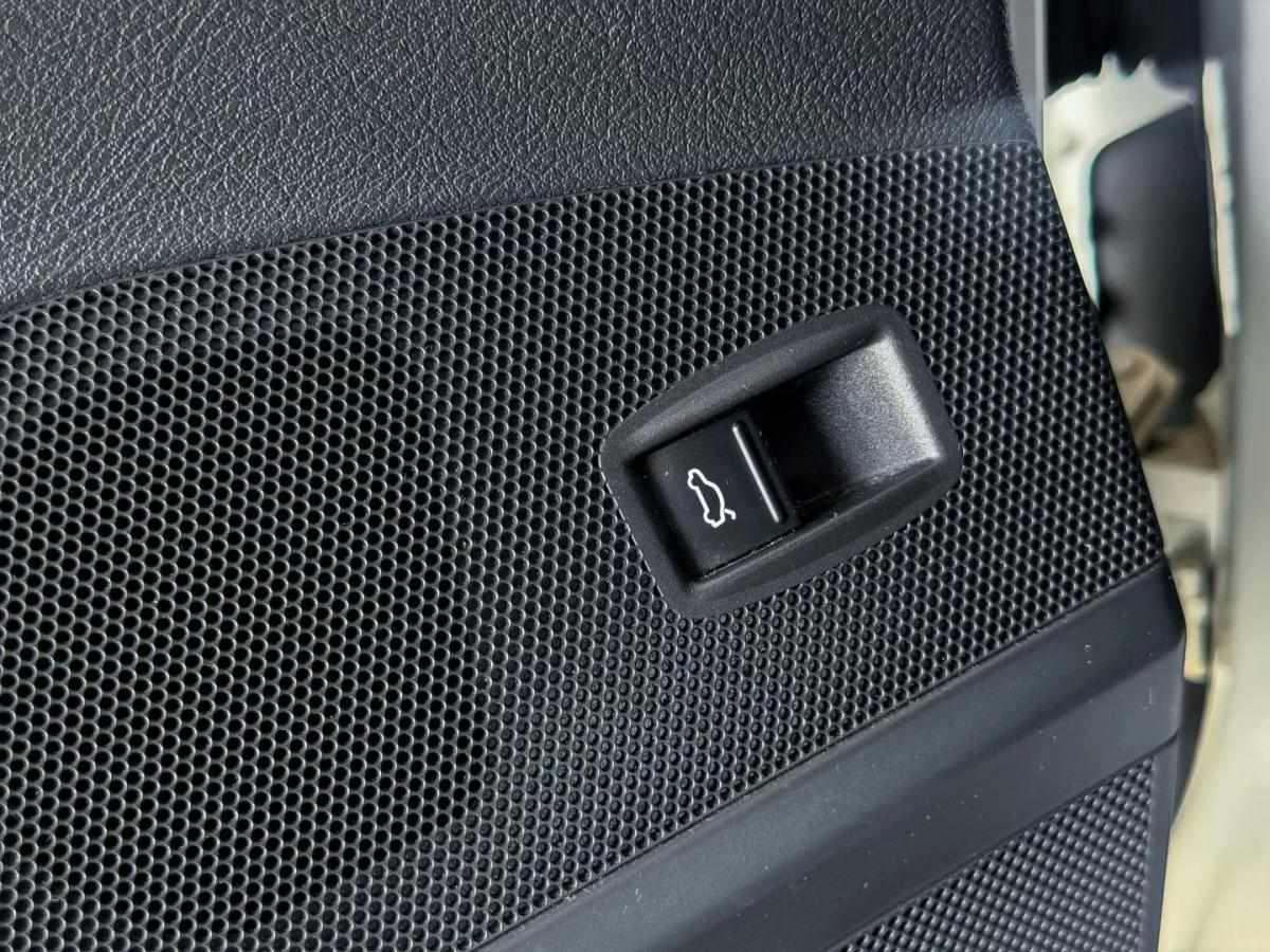 volkswagen-passat-variant-2013-diesel-1598cc
