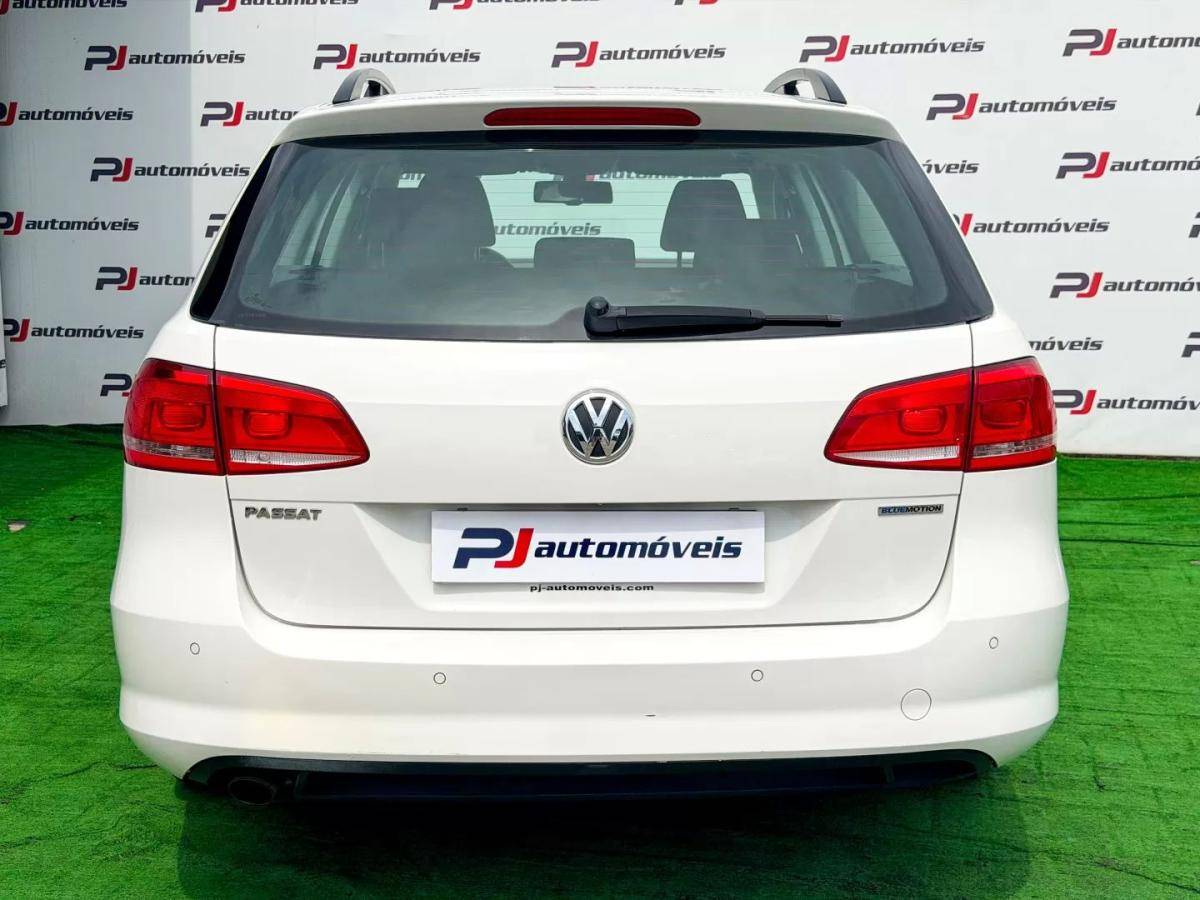 volkswagen-passat-variant-2013-diesel-1598cc