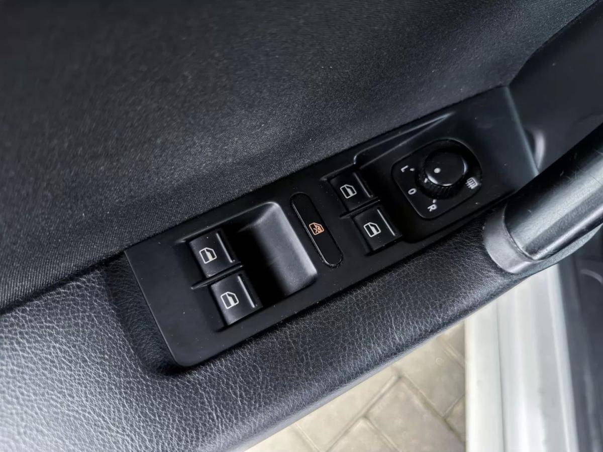 volkswagen-passat-variant-2013-diesel-1598cc