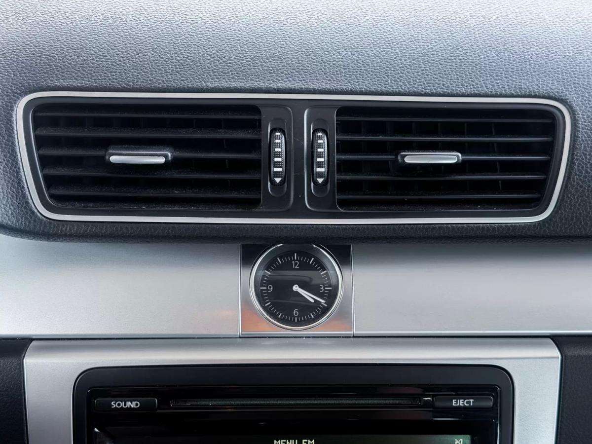 volkswagen-passat-variant-2013-diesel-1598cc