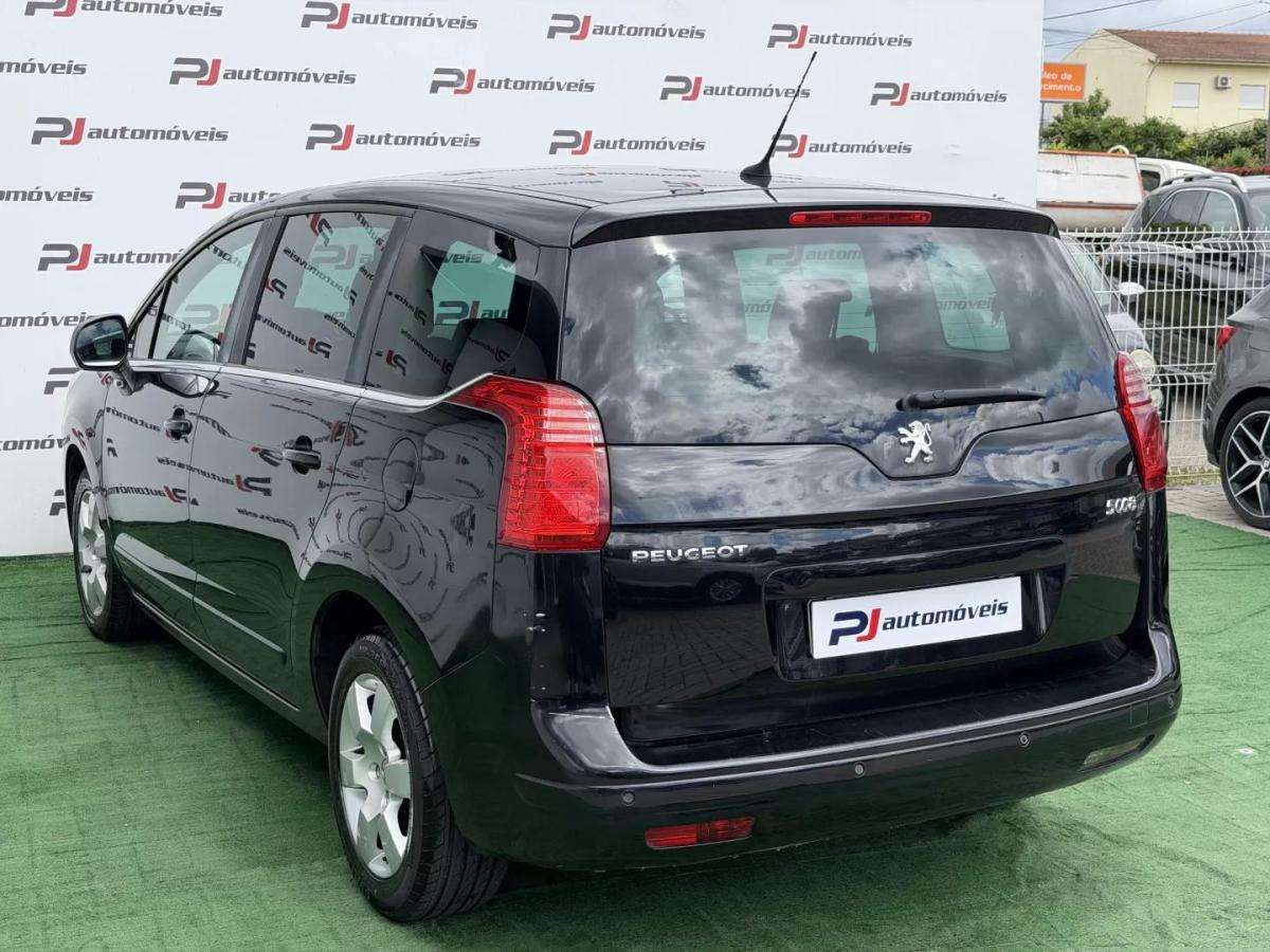 peugeot-5008-2010-diesel-1560cc