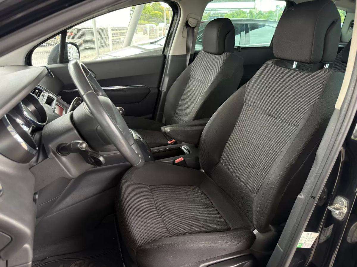 peugeot-5008-2010-diesel-1560cc