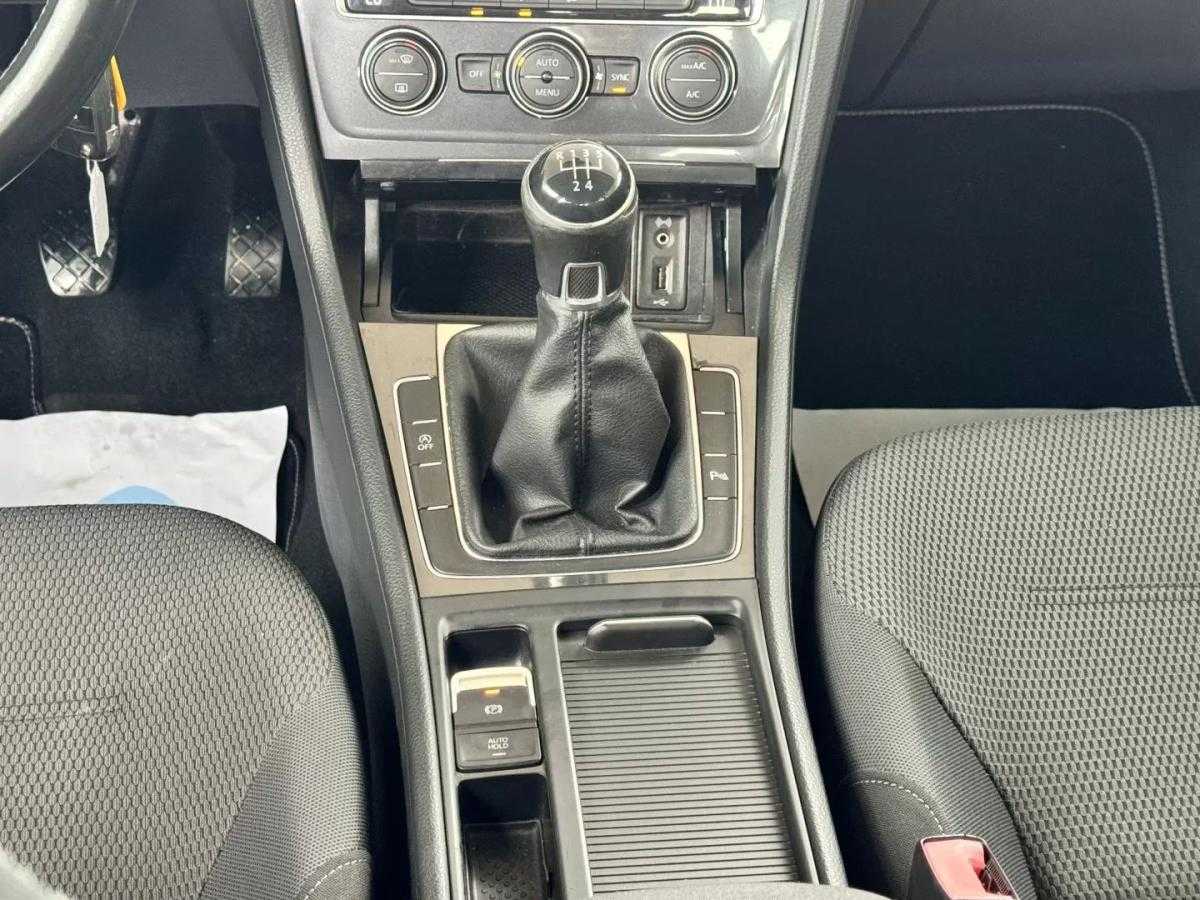 volkswagen-golf-2017-diesel-1598cc