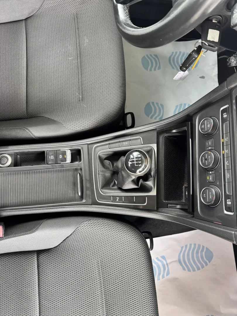 volkswagen-golf-2017-diesel-1598cc
