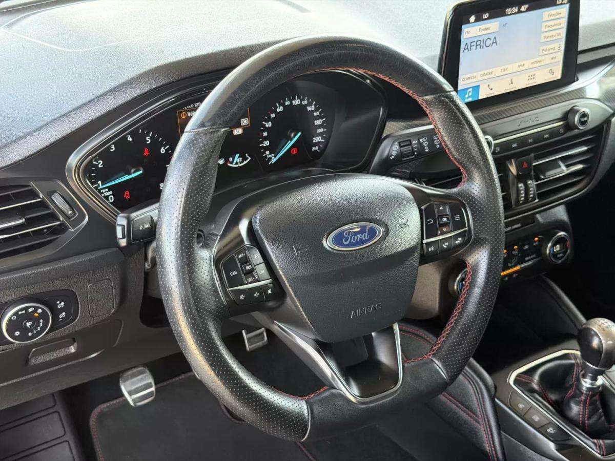 ford-focus-2018-gasolina-998cc