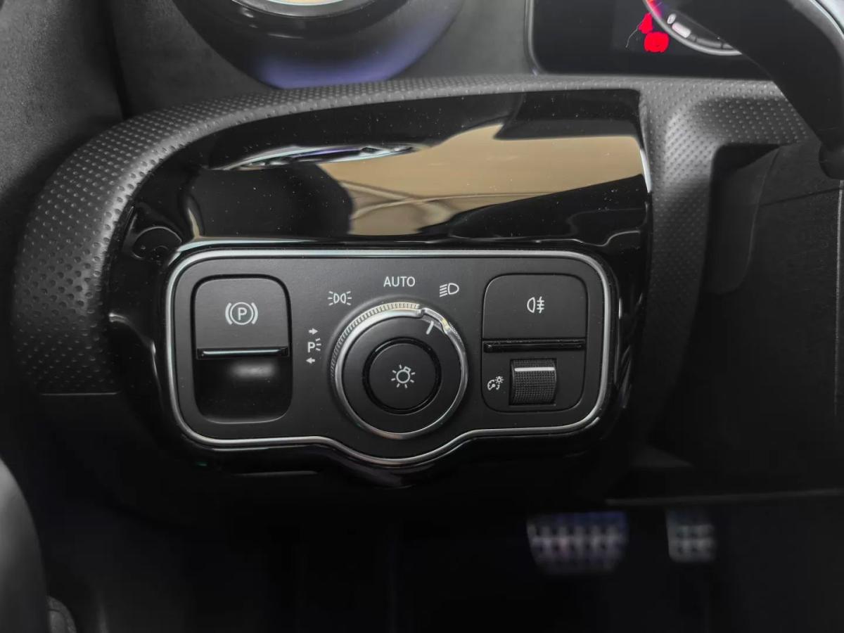mercedes-benz-cla-2021-hibrido-1332cc