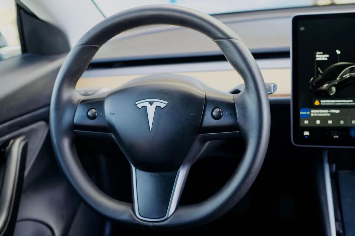tesla-model-3-2020-eletrico-200cc