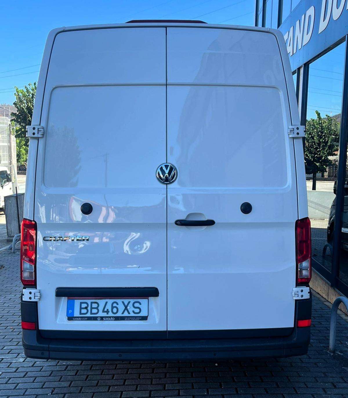 volkswagen-crafter-2023-diesel-1968cc