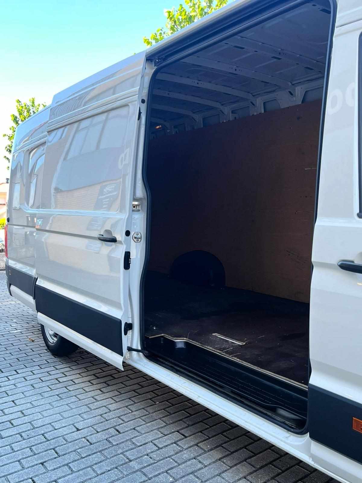 volkswagen-crafter-2023-diesel-1968cc