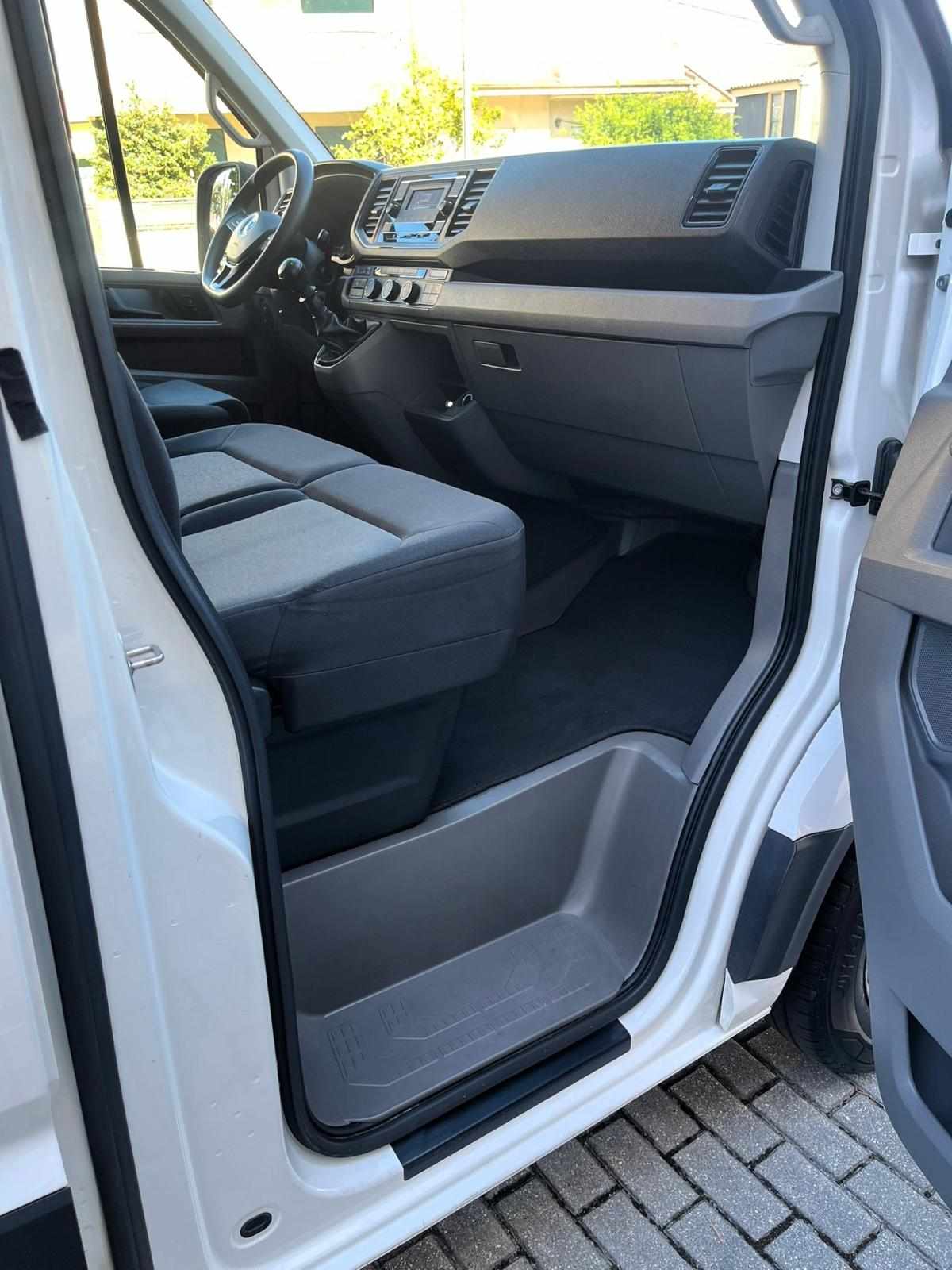volkswagen-crafter-2023-diesel-1968cc
